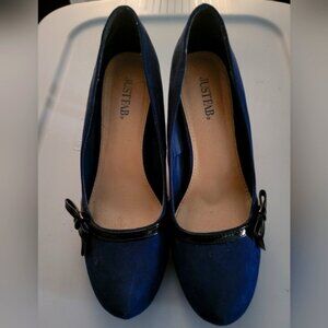 Justfab navy and black heel with bow, size 8